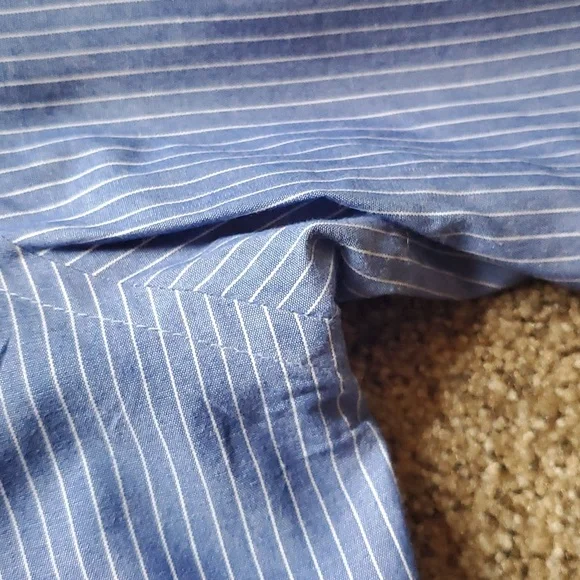 Van Heusen Dress Shirts - Set of 2 - Size 18 34/35 - Picture 10 of 10